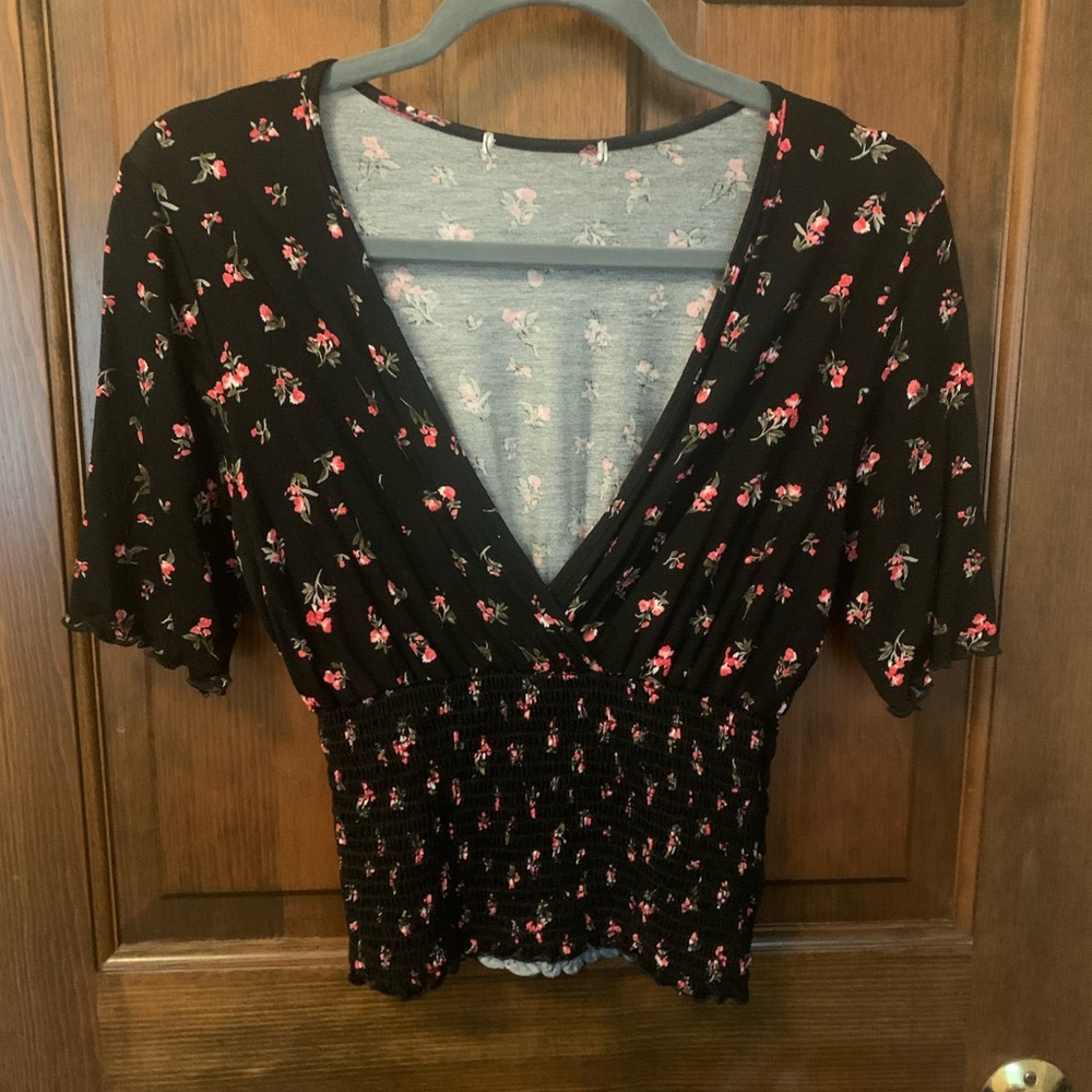 Floral print v-neck top